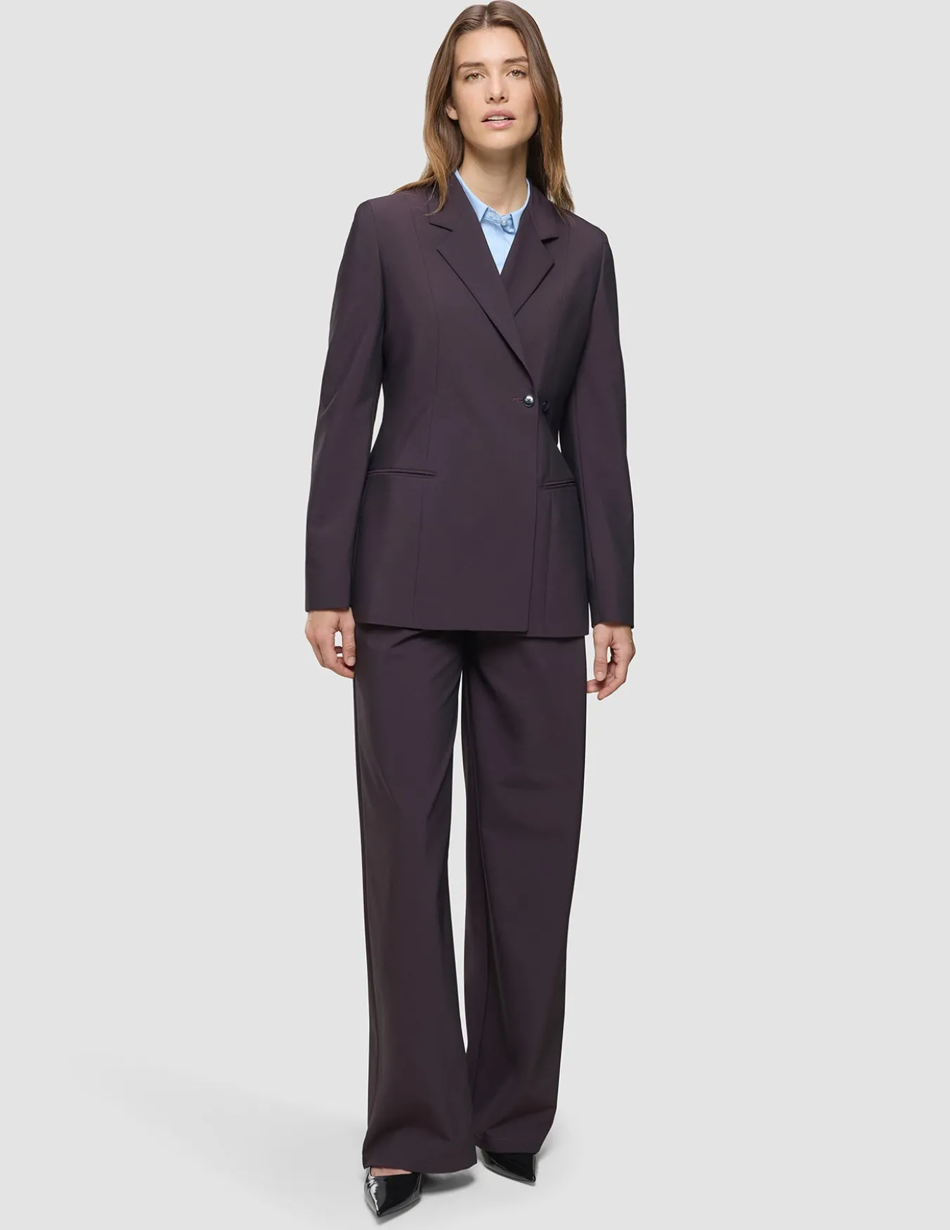 Avira Suit Wide Burgundy Berry