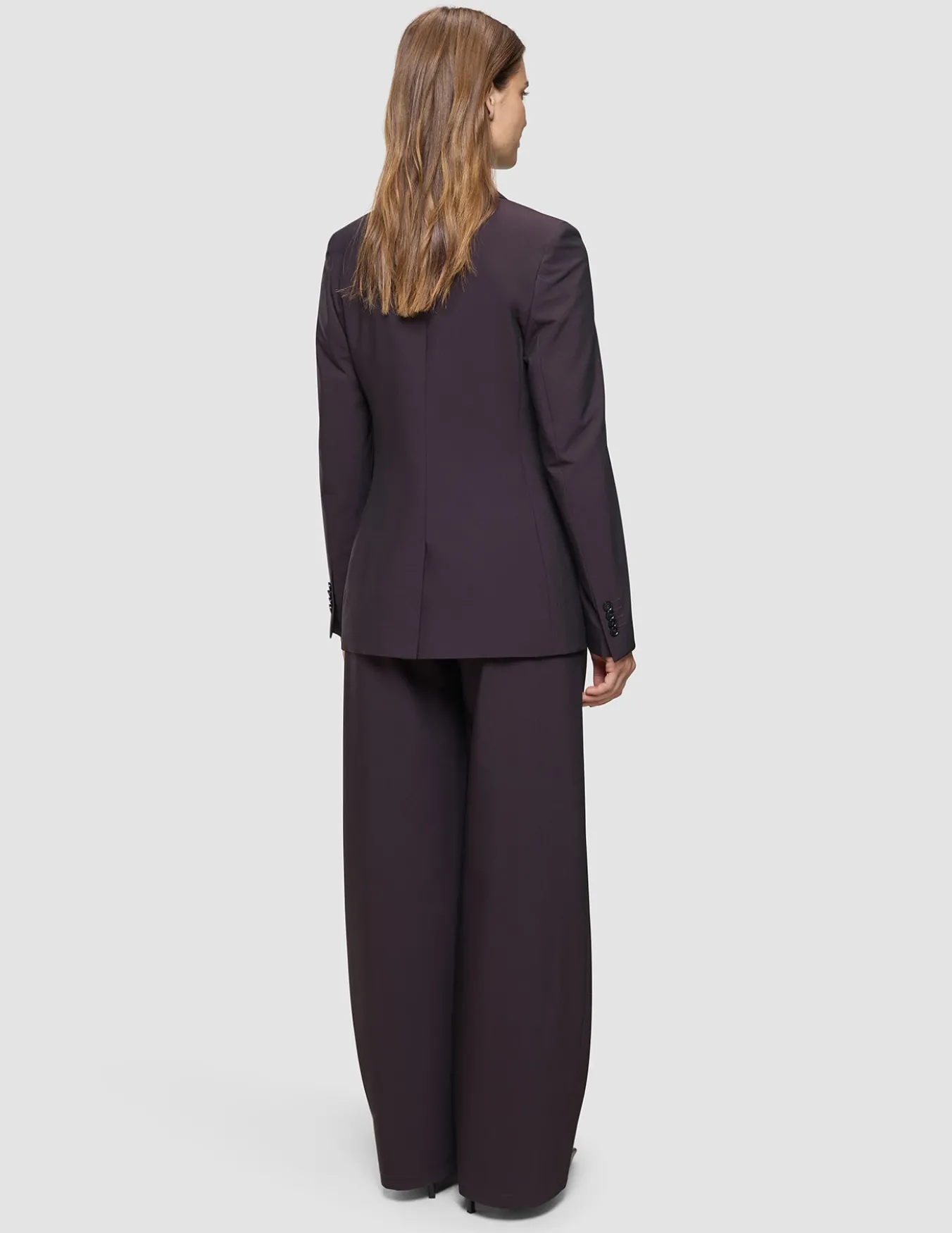Avira Suit Wide Burgundy Berry