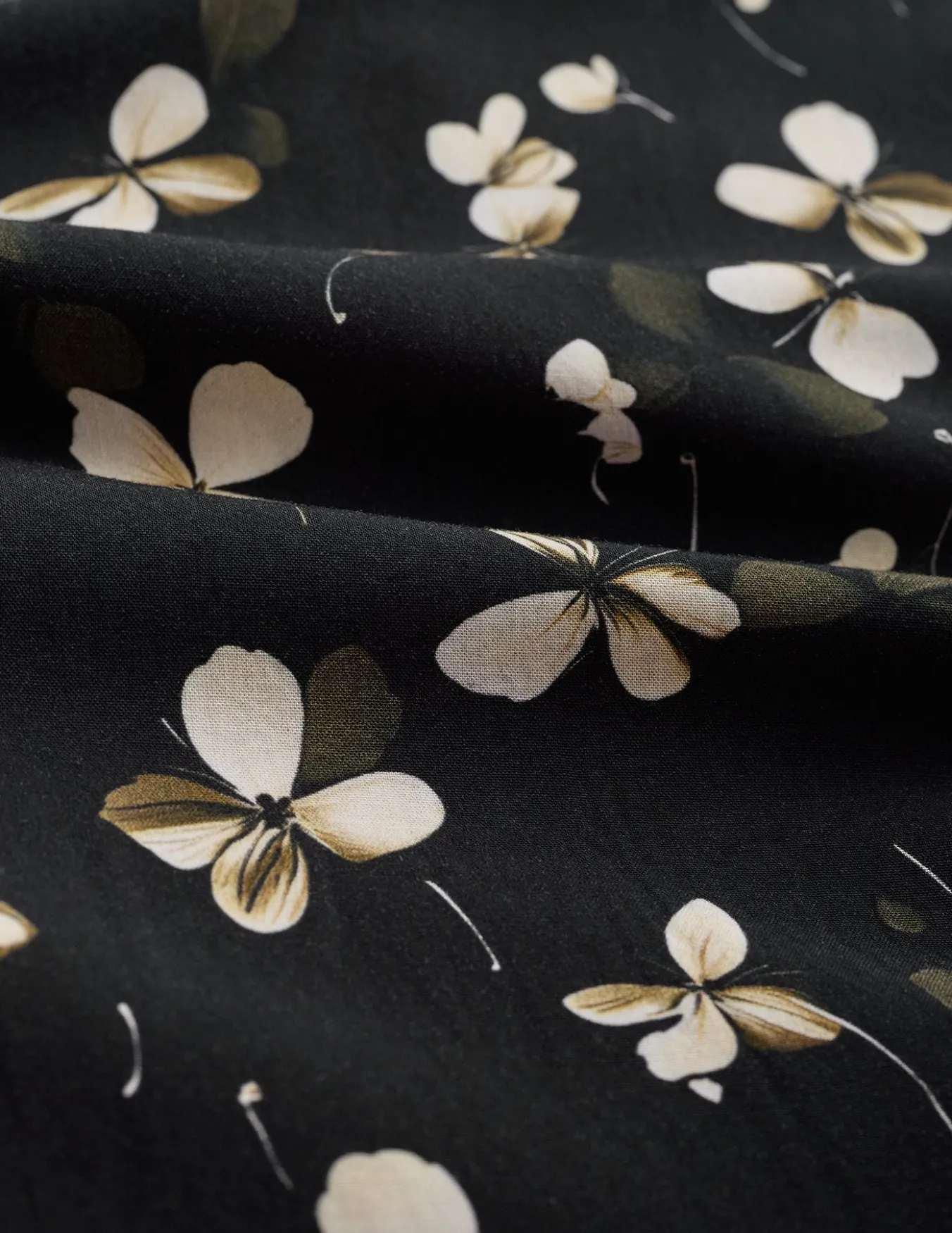 Breeze Bowling Short Sleeve Shirt Black Flowers
