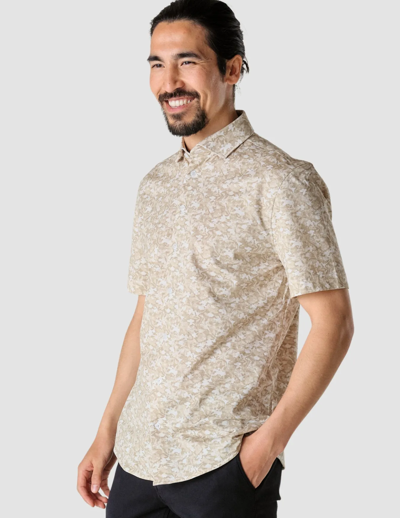 Classic Short-Sleeved Patterned Shirt Clover