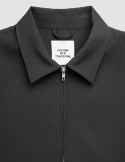 Ease Jacket Black