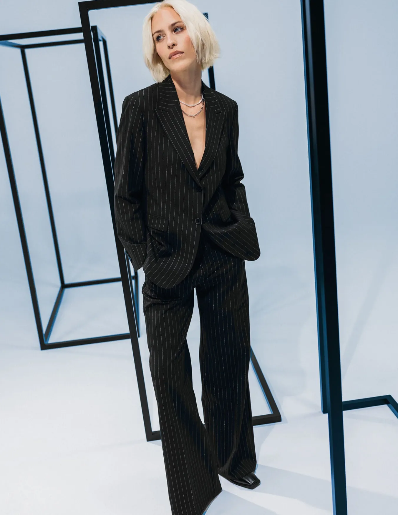 Essential Blazer Black Silver Pinstripe
