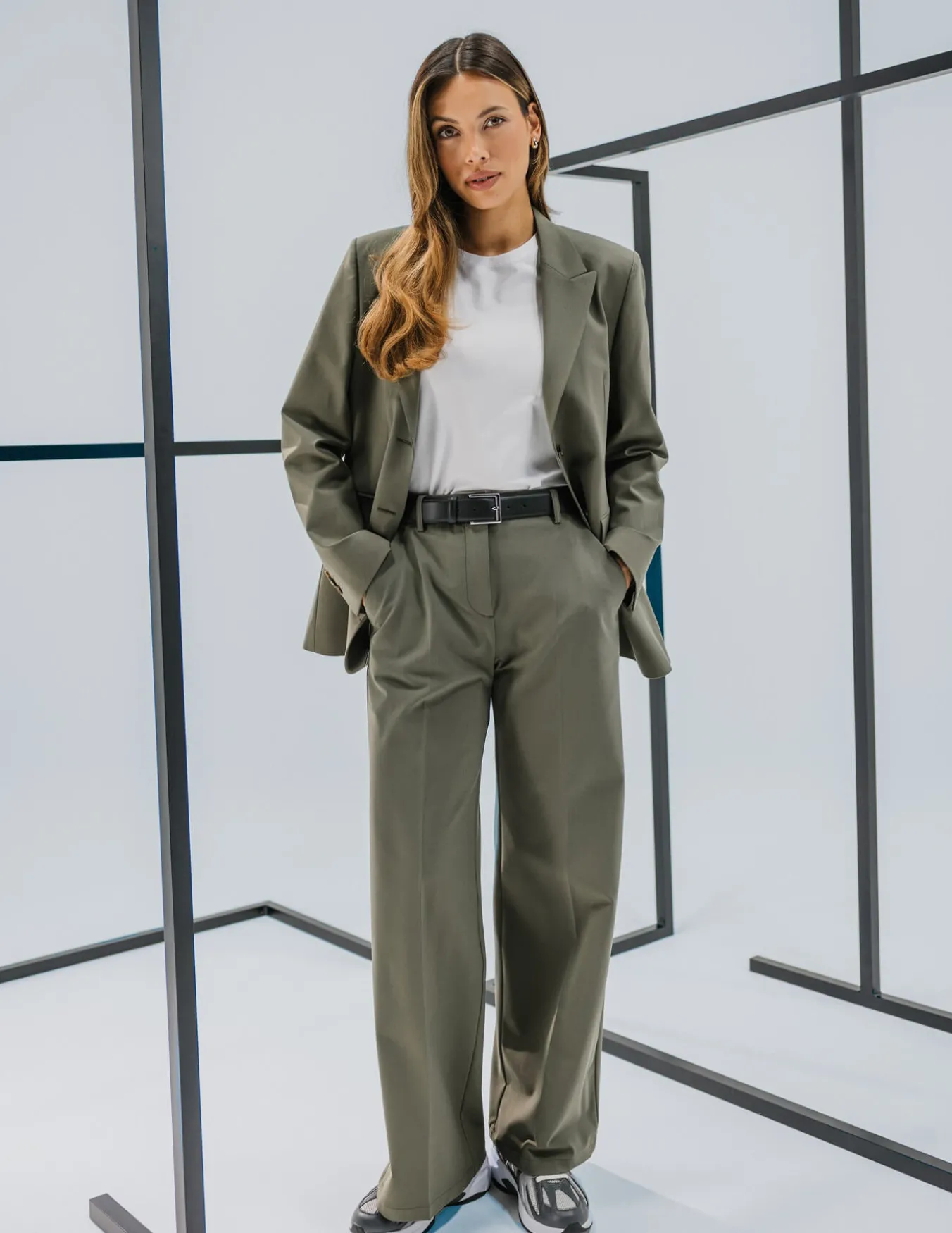 Essential Blazer Dark Olive