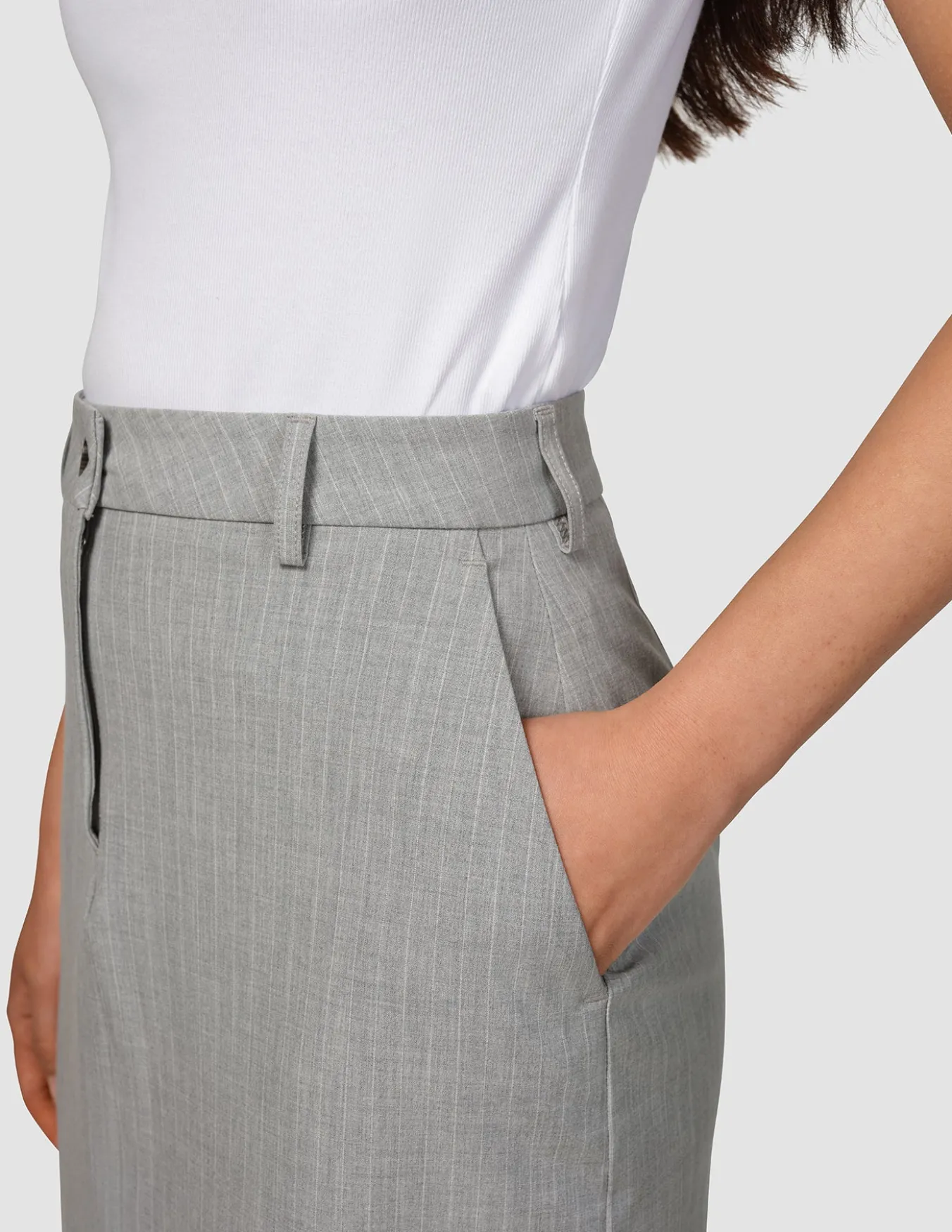 Essential Maxi Skirt Light Grey Pinstriped