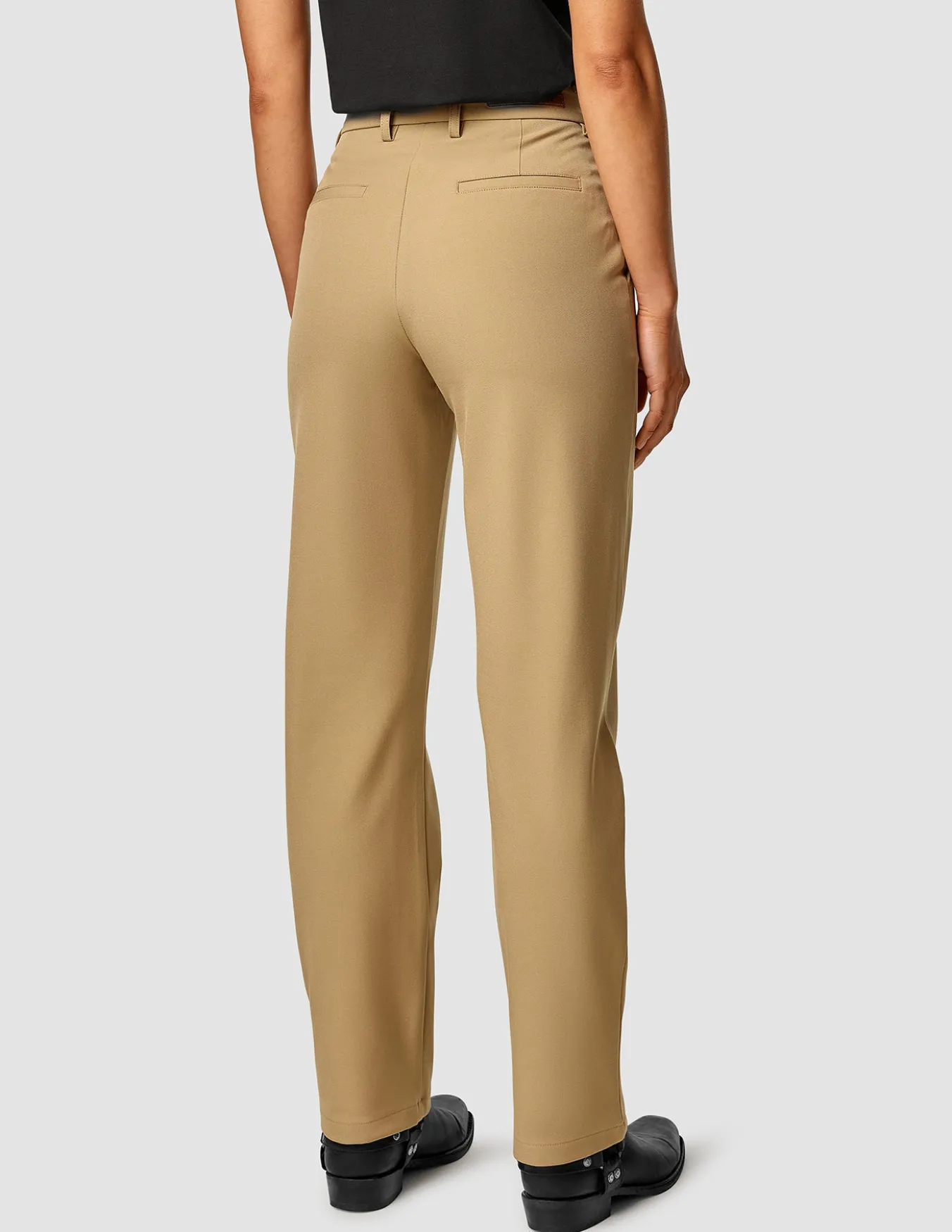 Essential Pants Straight Caramel