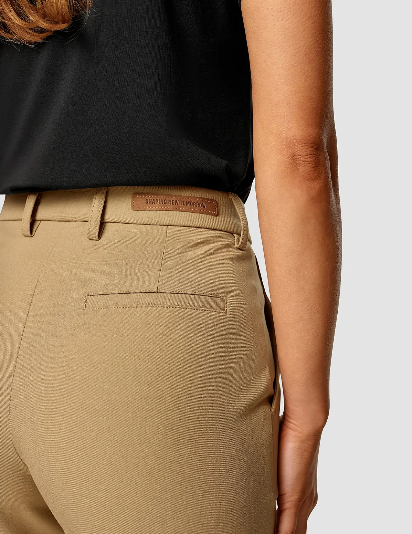 Essential Pants Straight Caramel