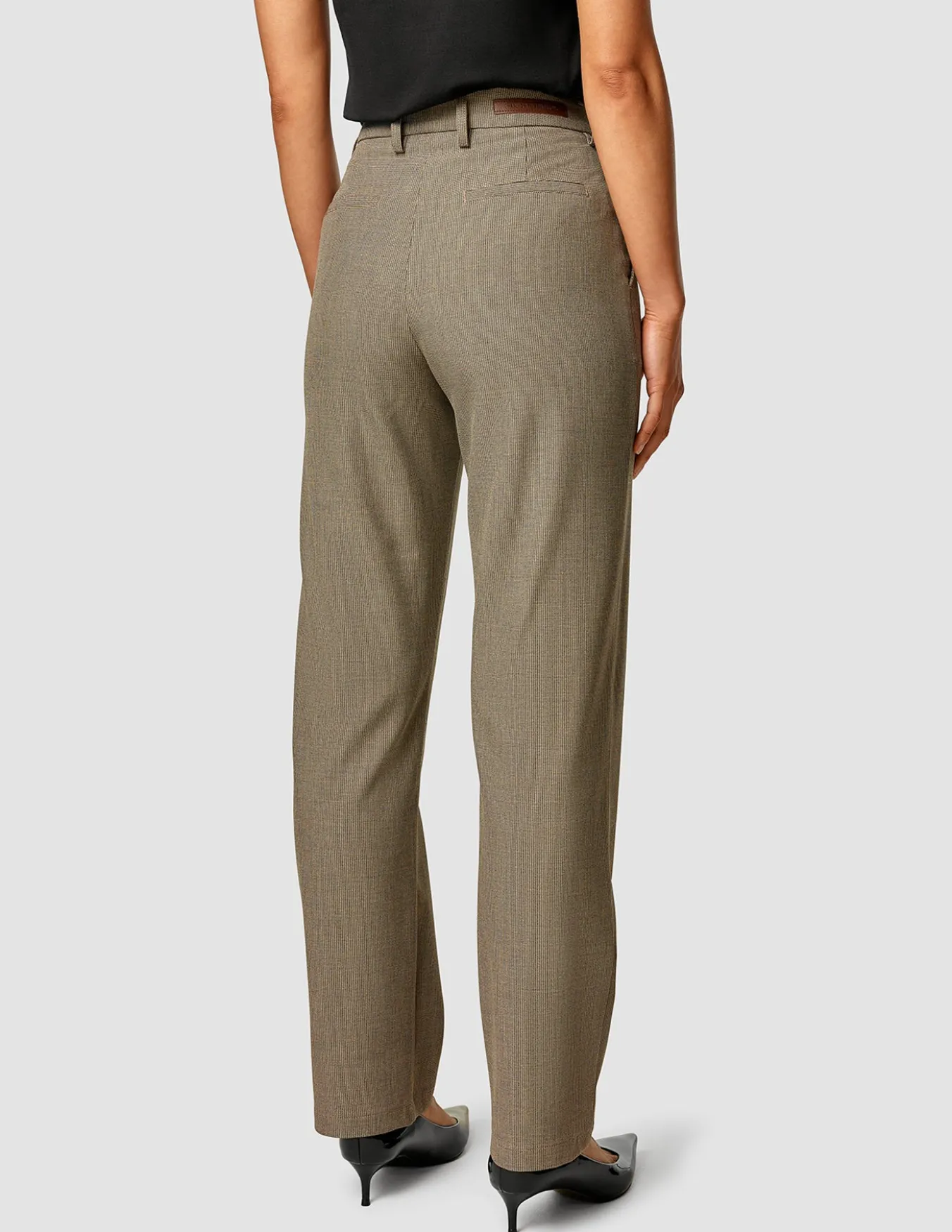 Essential Pants Straight Latte