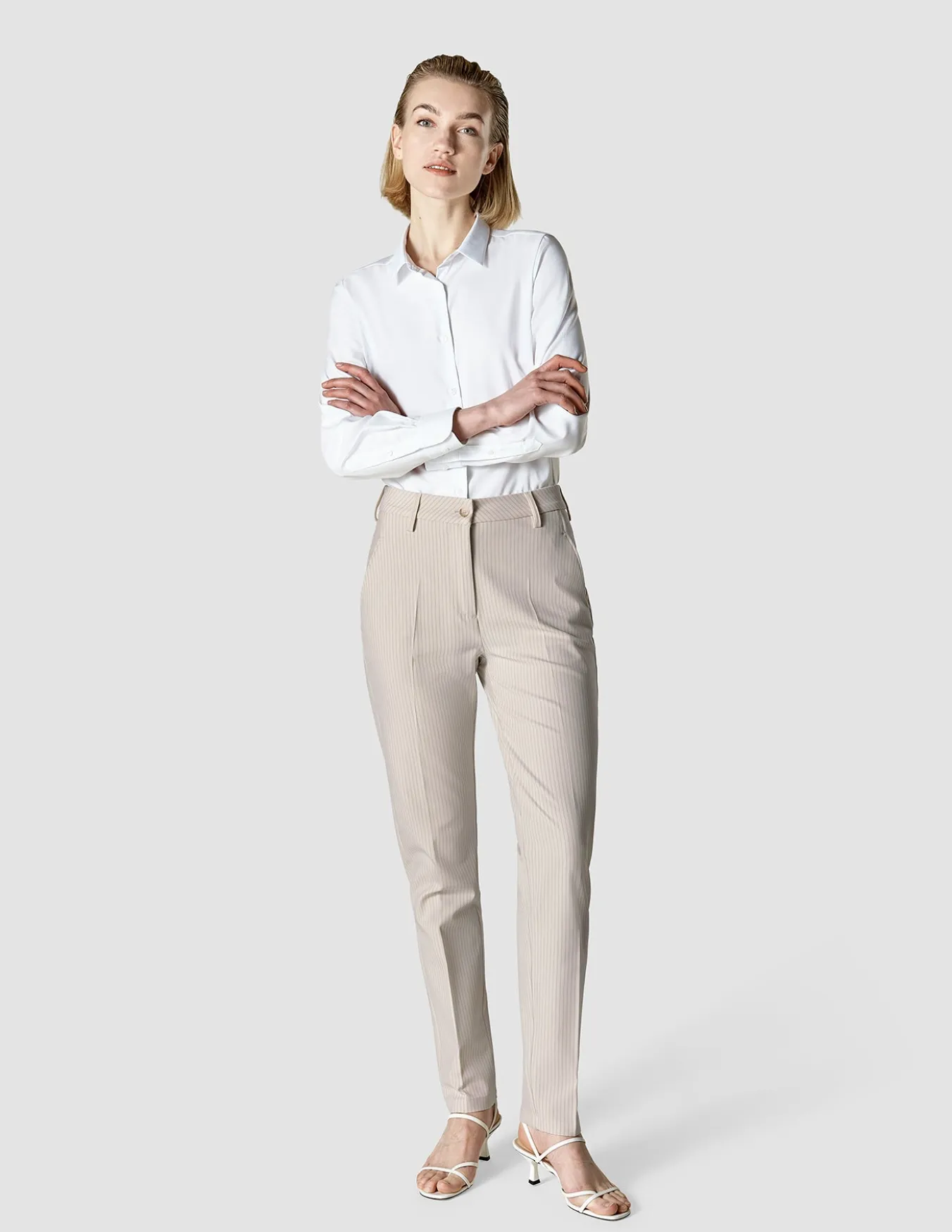 Essential Pants Tapered Cream Latte