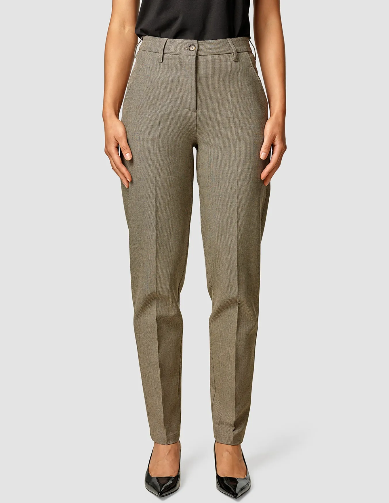 Essential Pants Tapered Latte