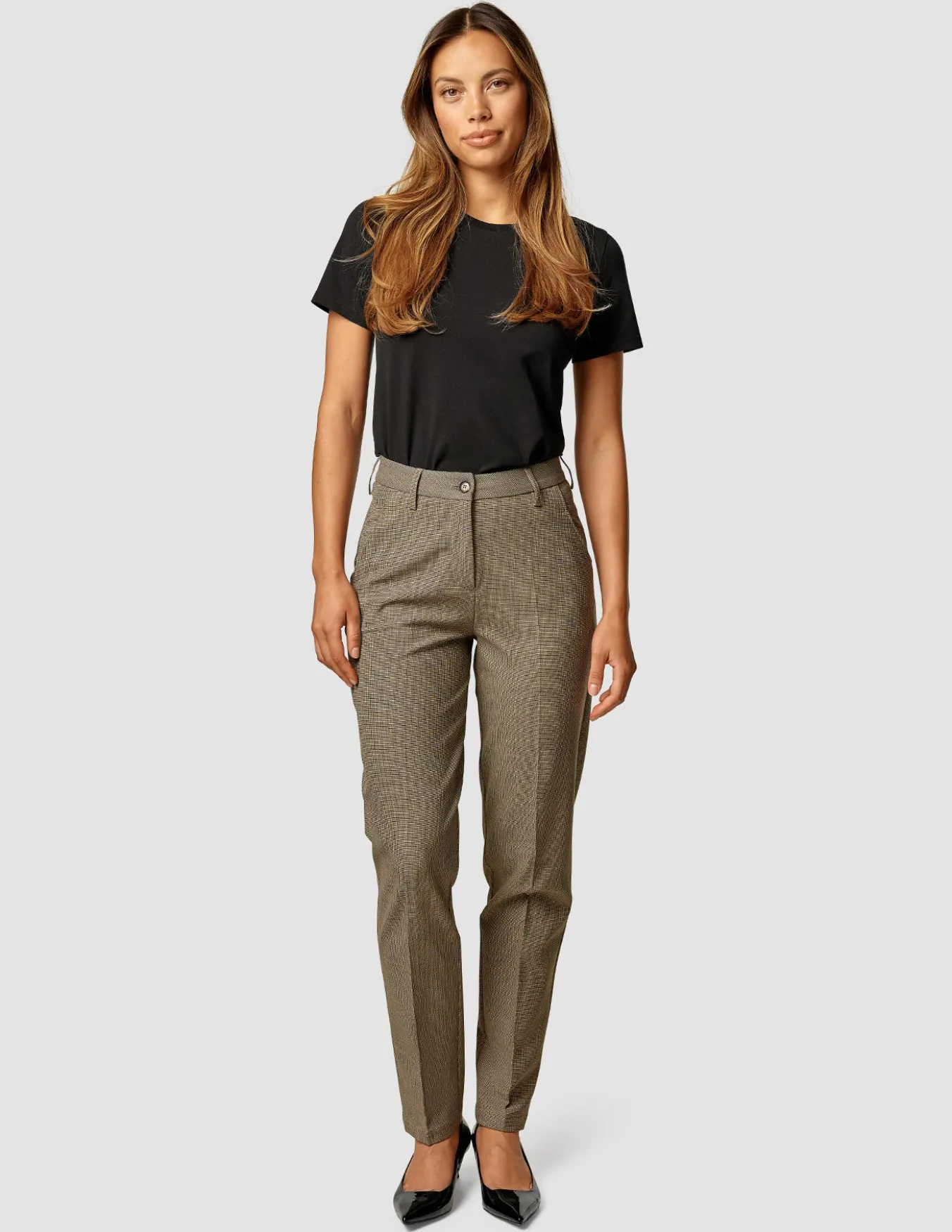 Essential Pants Tapered Latte