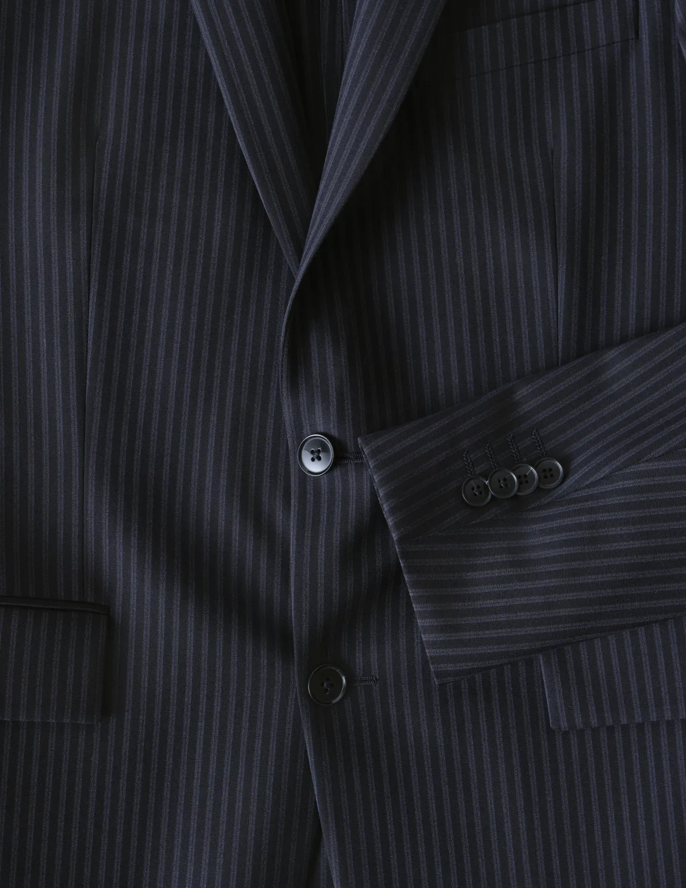 Essential Suit Stanford Stripes