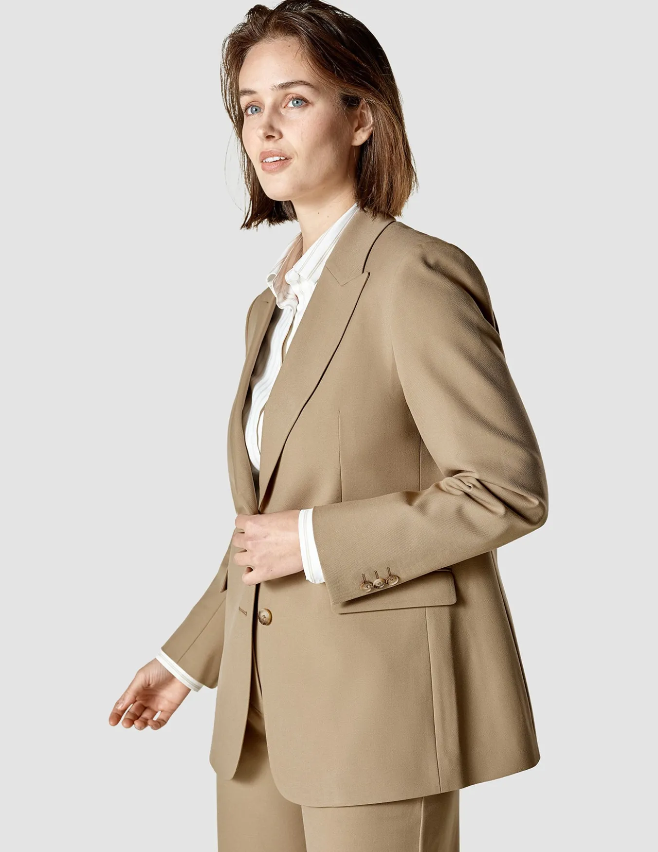 Essential Suit Straight Caramel