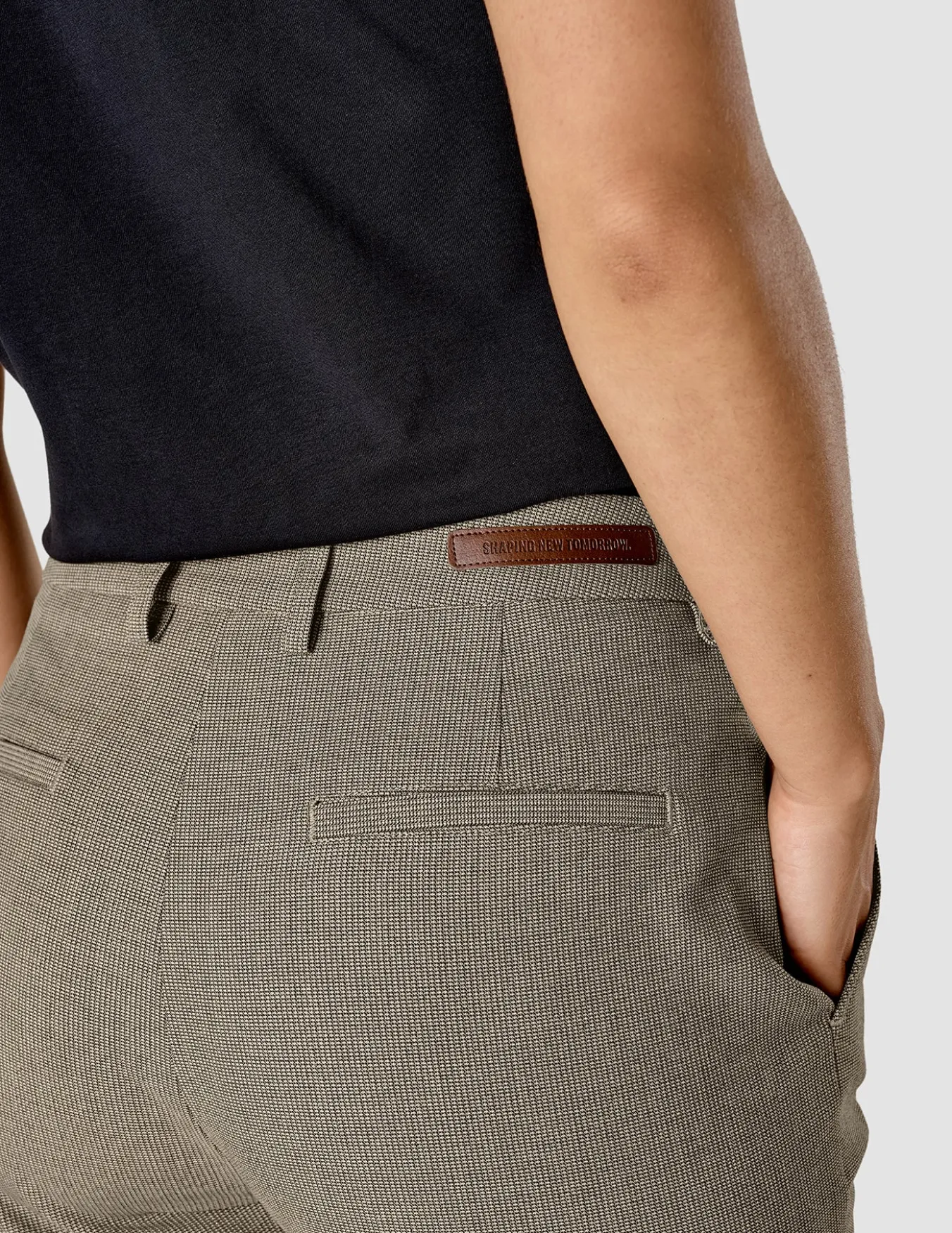 Essential Suit Tapered Latte