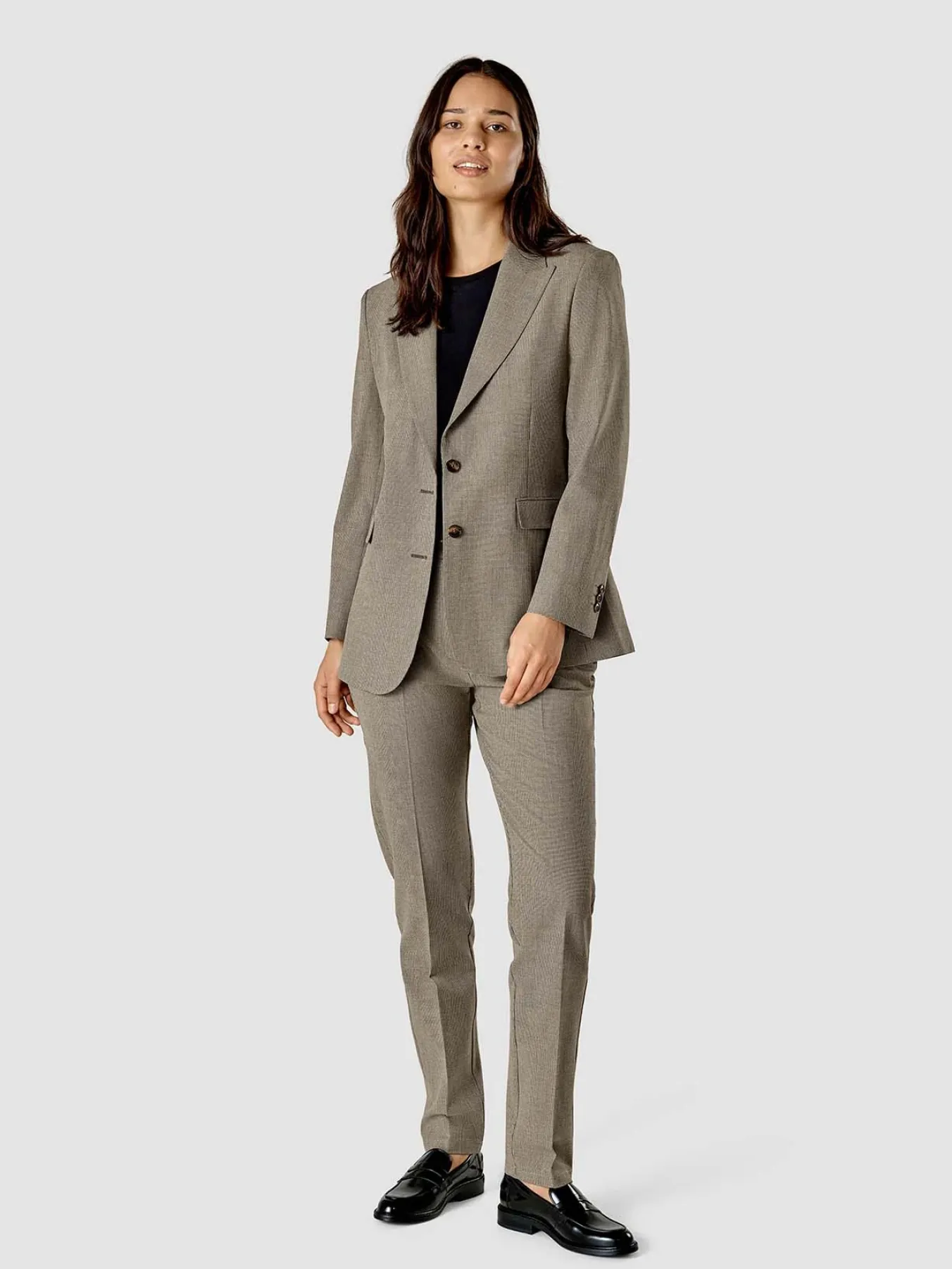 Essential Suit Tapered Latte