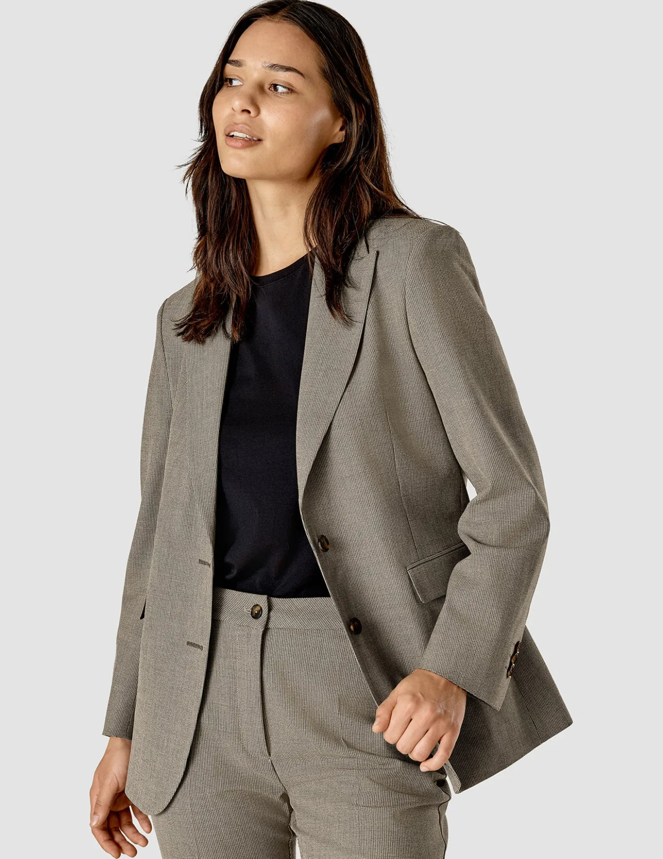 Essential Suit Tapered Latte
