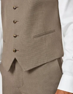 Essential Vest Almond