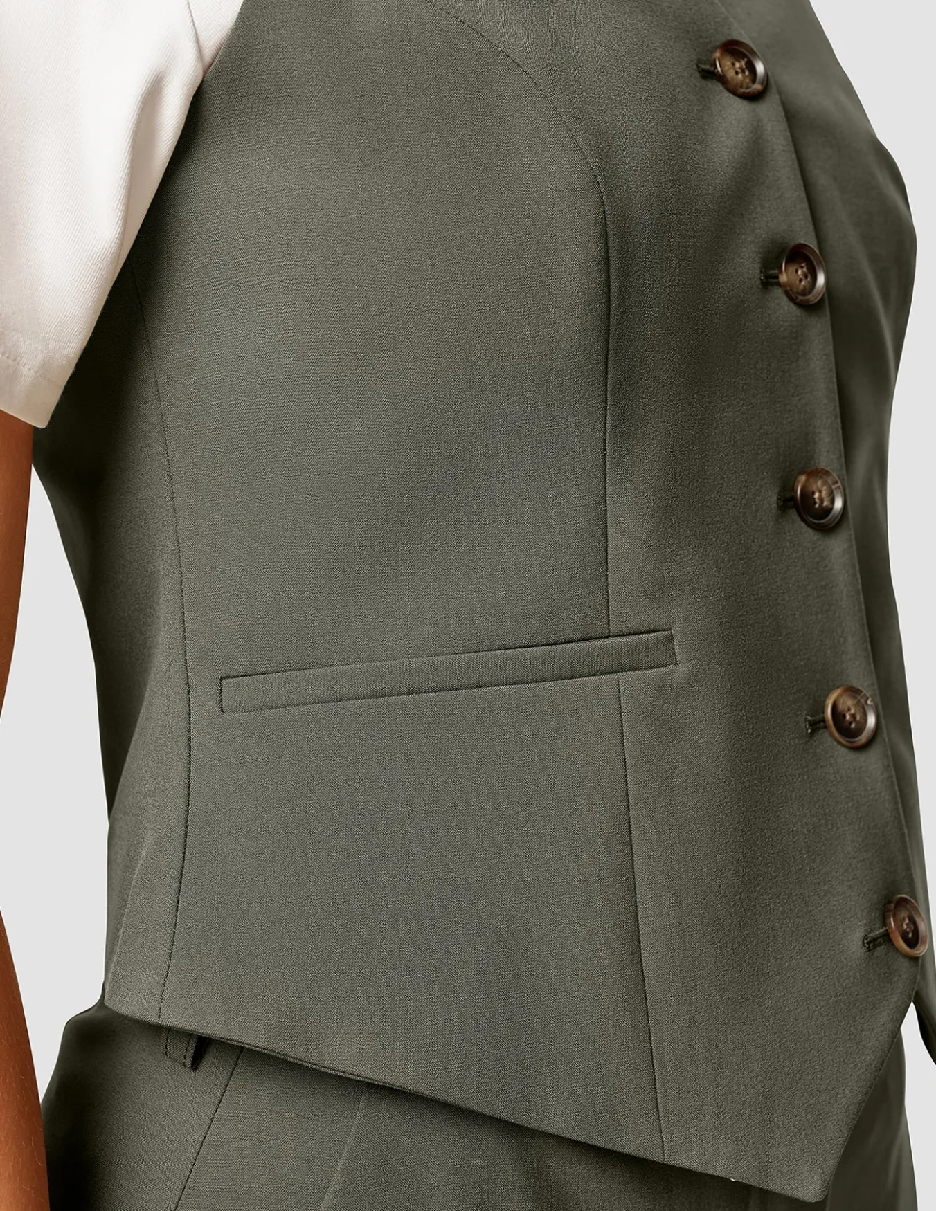 Essential Vest Short Dark Olive