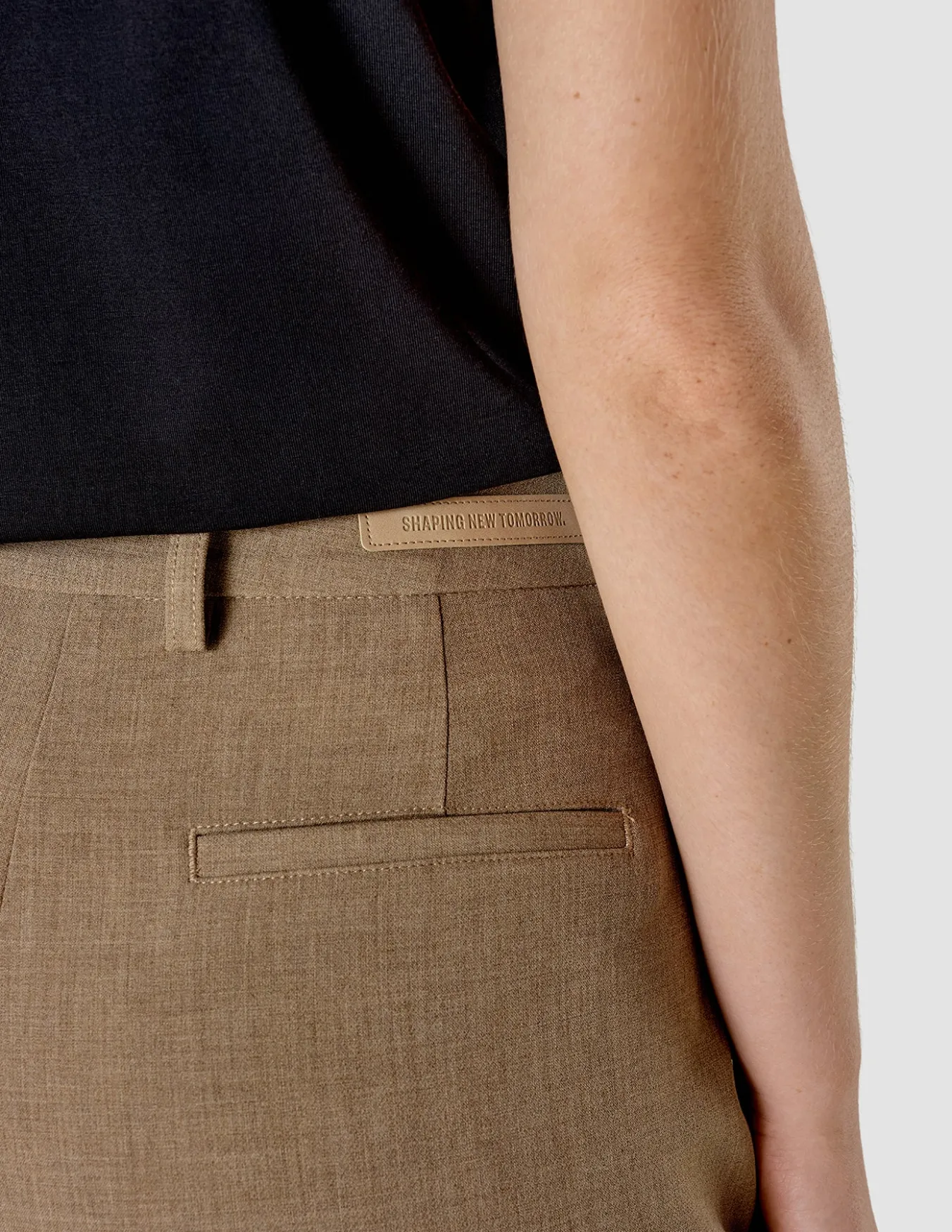No. 1 Pants Straight Cappuccino