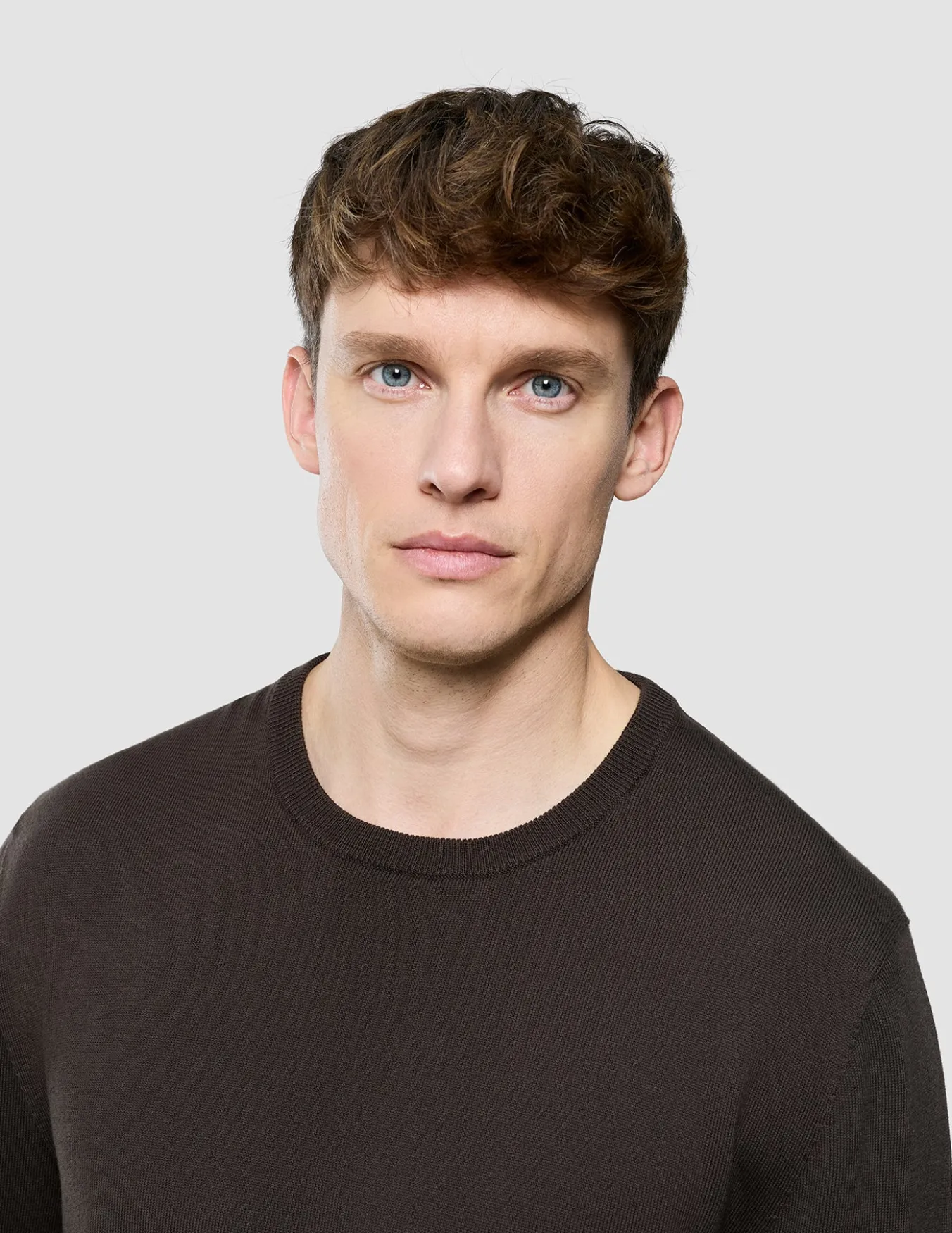 Seamless Core Knit Crewneck Dark Brown