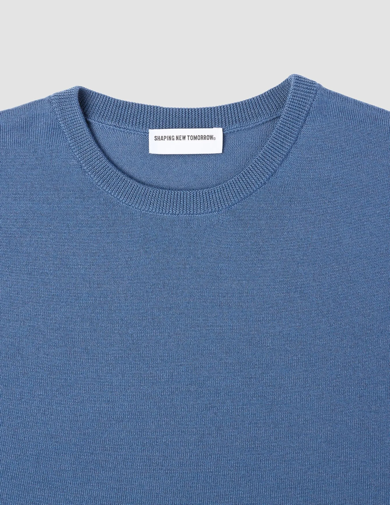 Seamless Premium Merino Knit Crewneck Dusky Blue