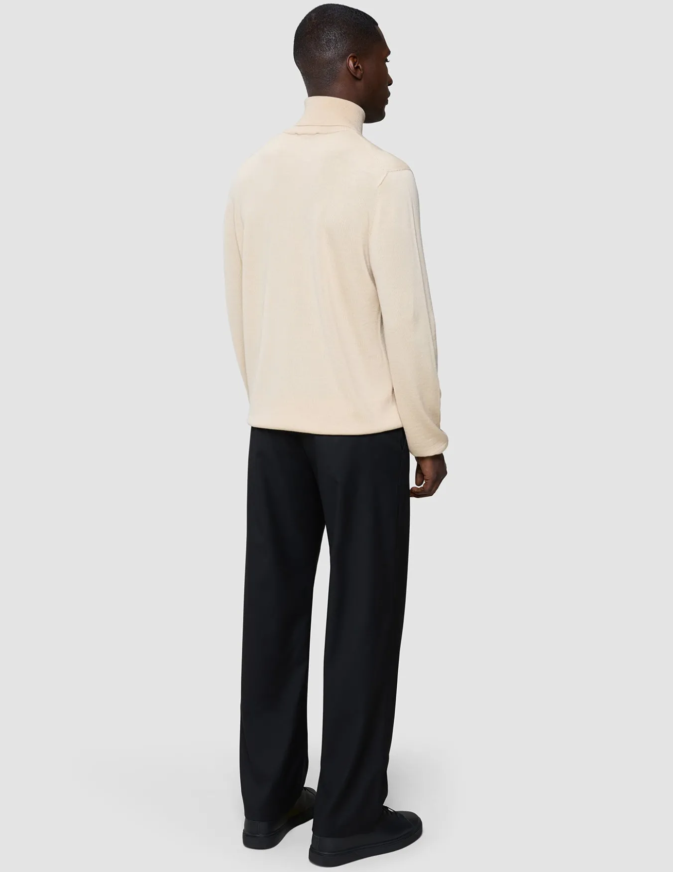 Seamless Premium Merino Knit Turtleneck Birchwood