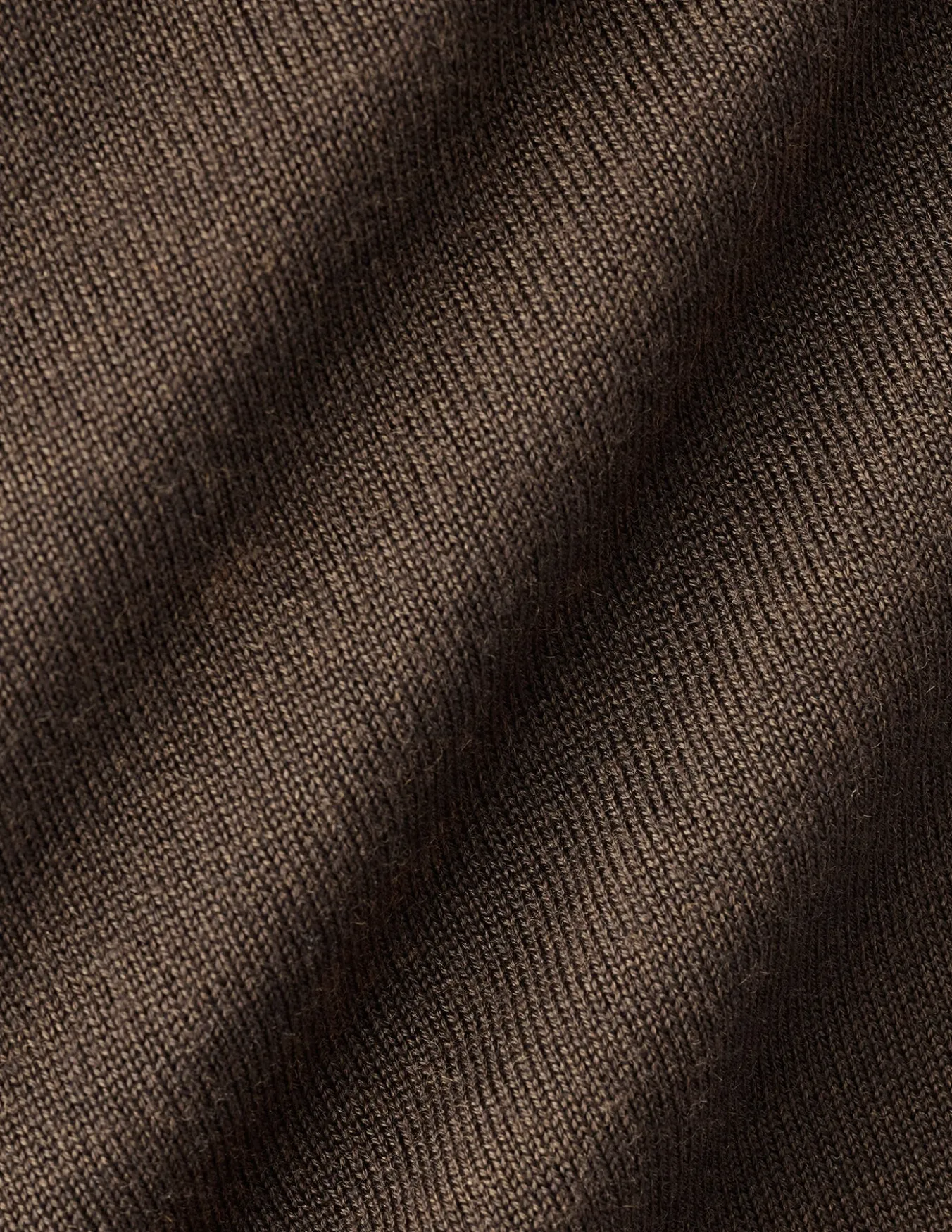 Seamless Premium Merino Knit Crewneck Saddle Brown