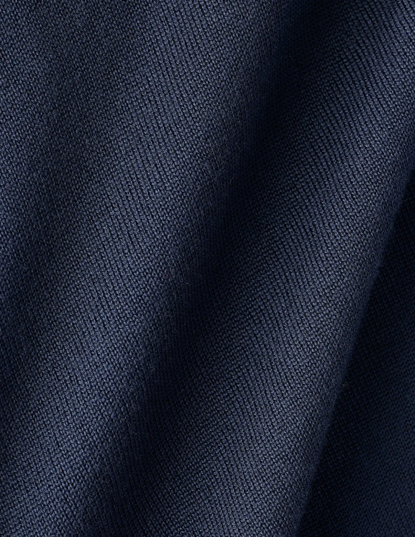 Seamless Premium Merino Knit Turtleneck Dark Navy