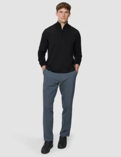 Seamless Premium Merino Knit Half Zip Black