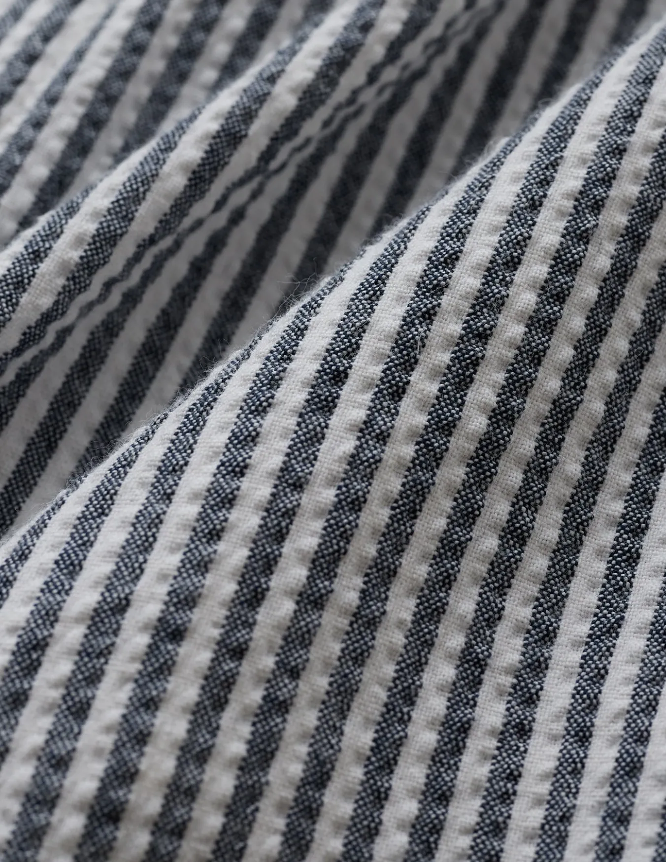 Seersucker Shorts Navy Stripes