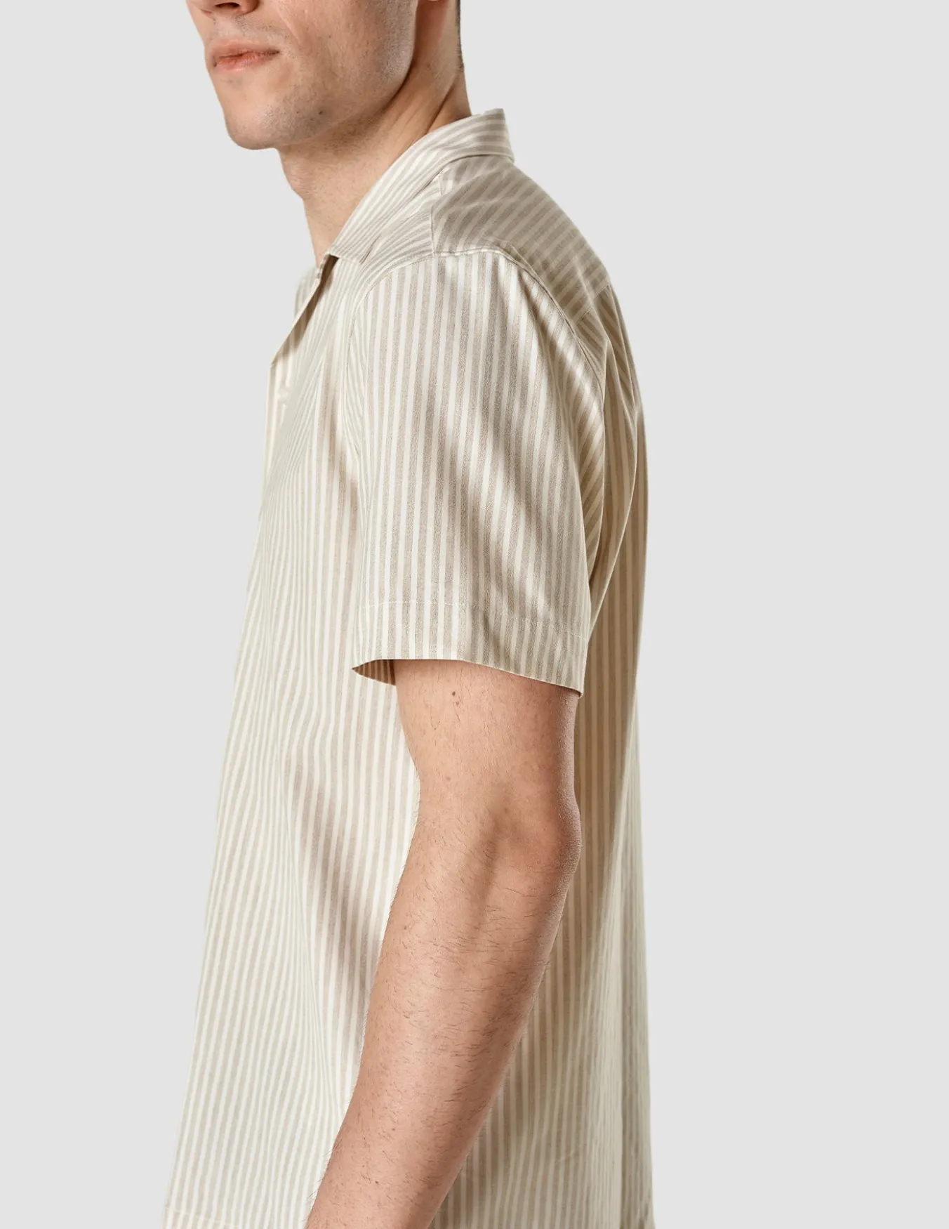 Tech Linen Bowling Short Sleeve Shirt Sandshell Stripe