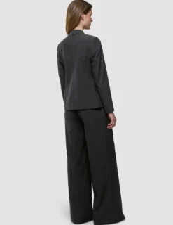Women Ease Fitted Blazer Black