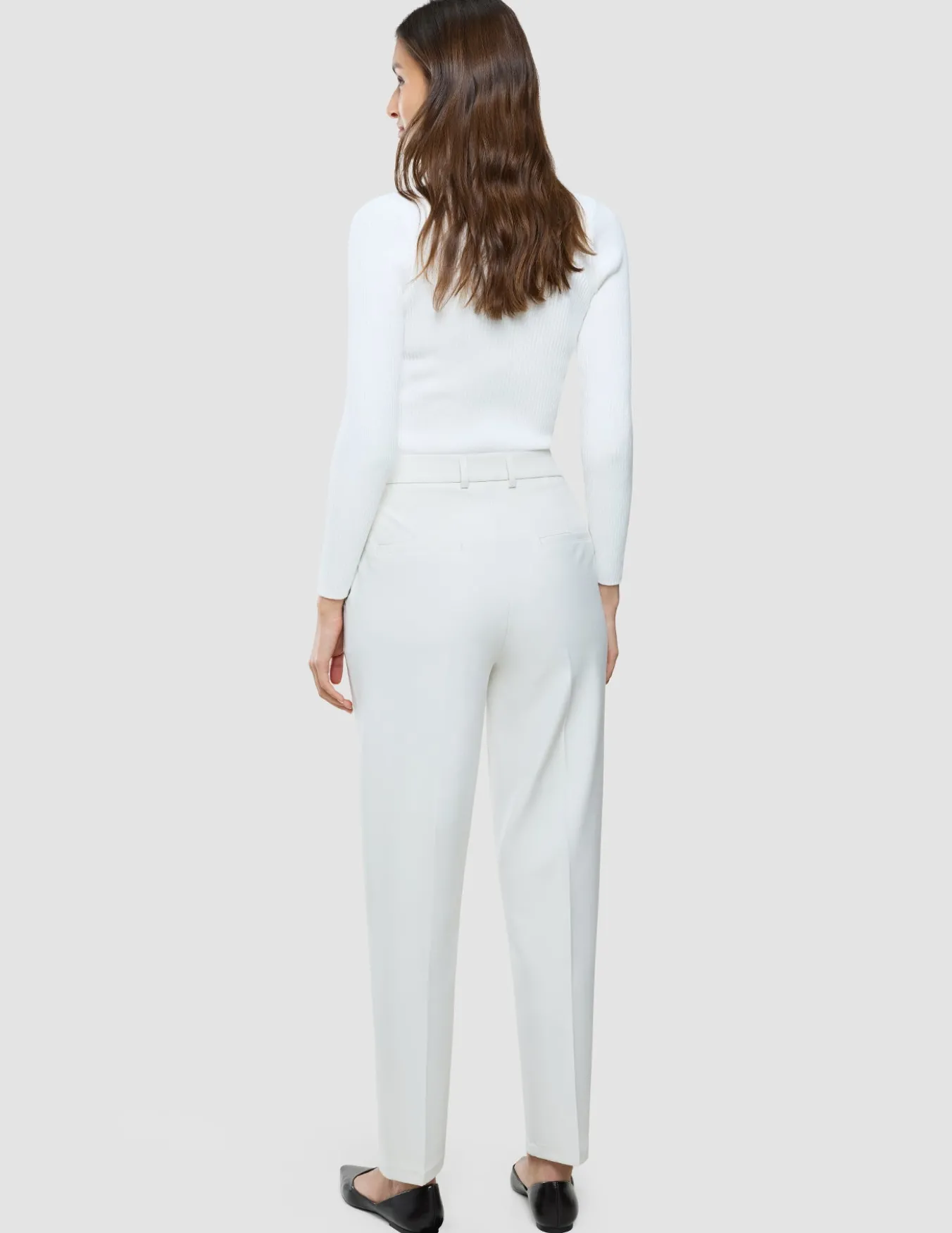 Women Essential Pants Tapered Off White