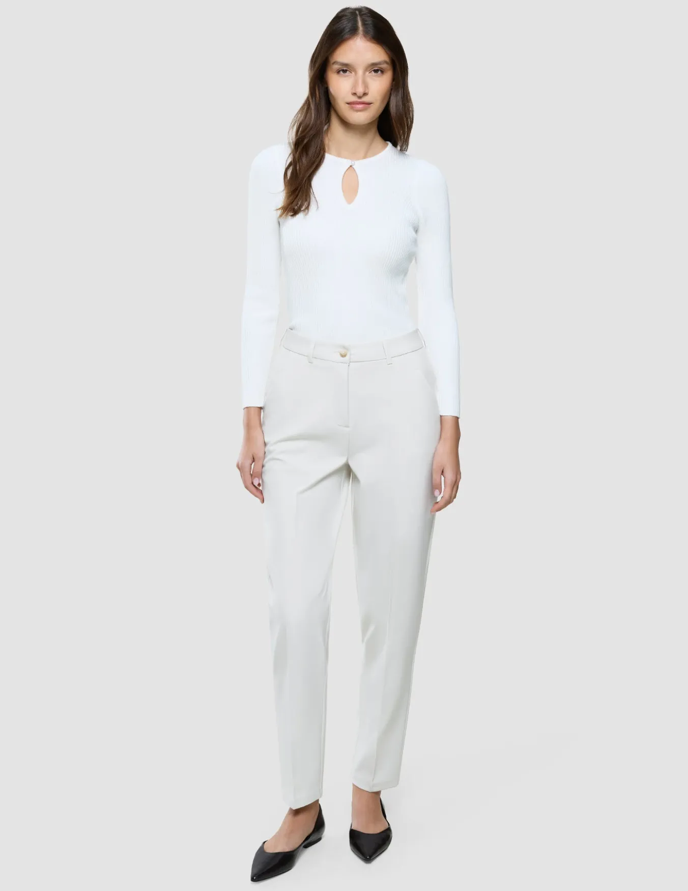 Women Essential Pants Tapered Off White