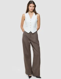 Women Essential Short Vest Off White