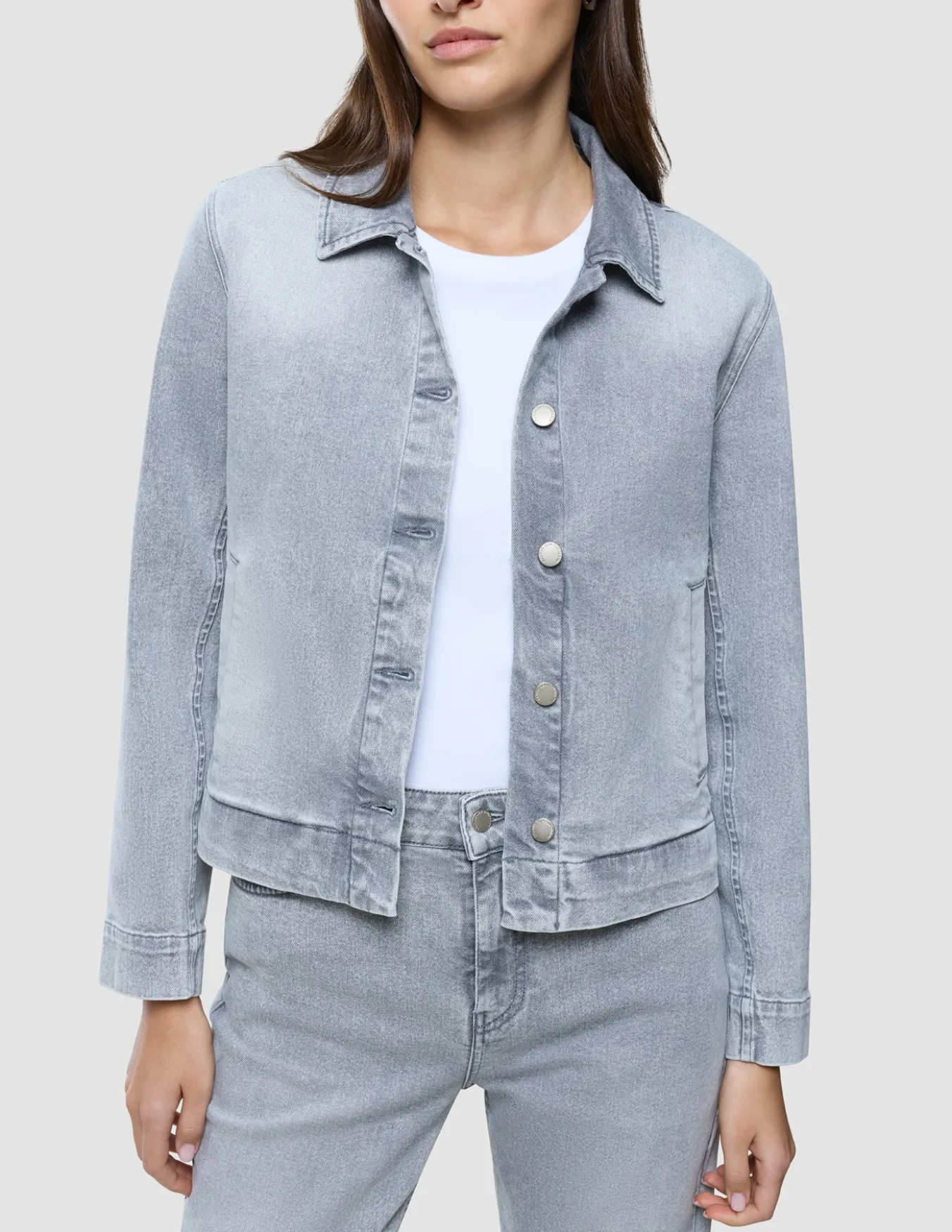 Women's Classic Denim Jacket Light Grey Washed