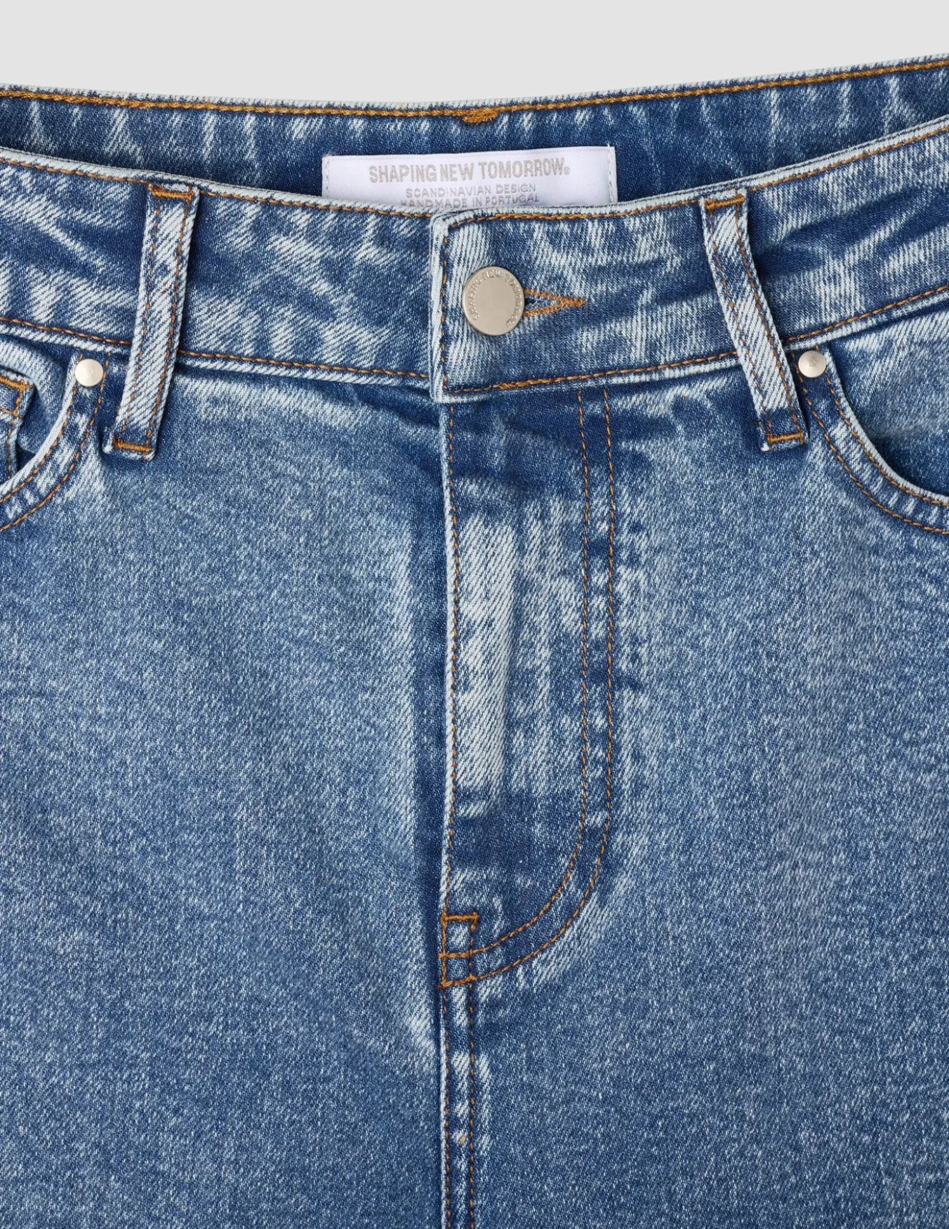 Women's Classic Jeans Relaxed Fit Snow Blue Wash