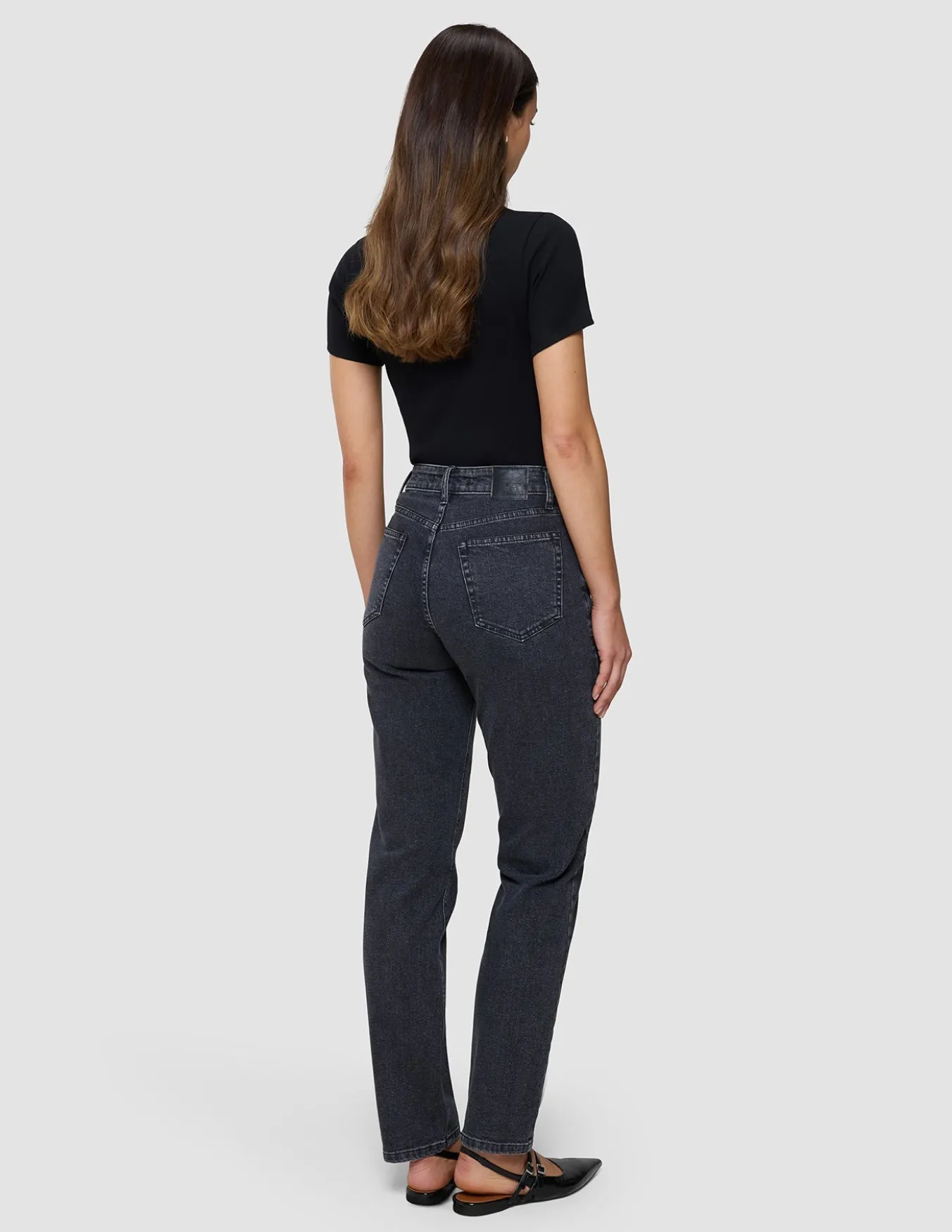 Women's Classic Jeans Tapered Washed Black