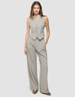 Women Serene Short Vest Burnt Sugar Herringbone