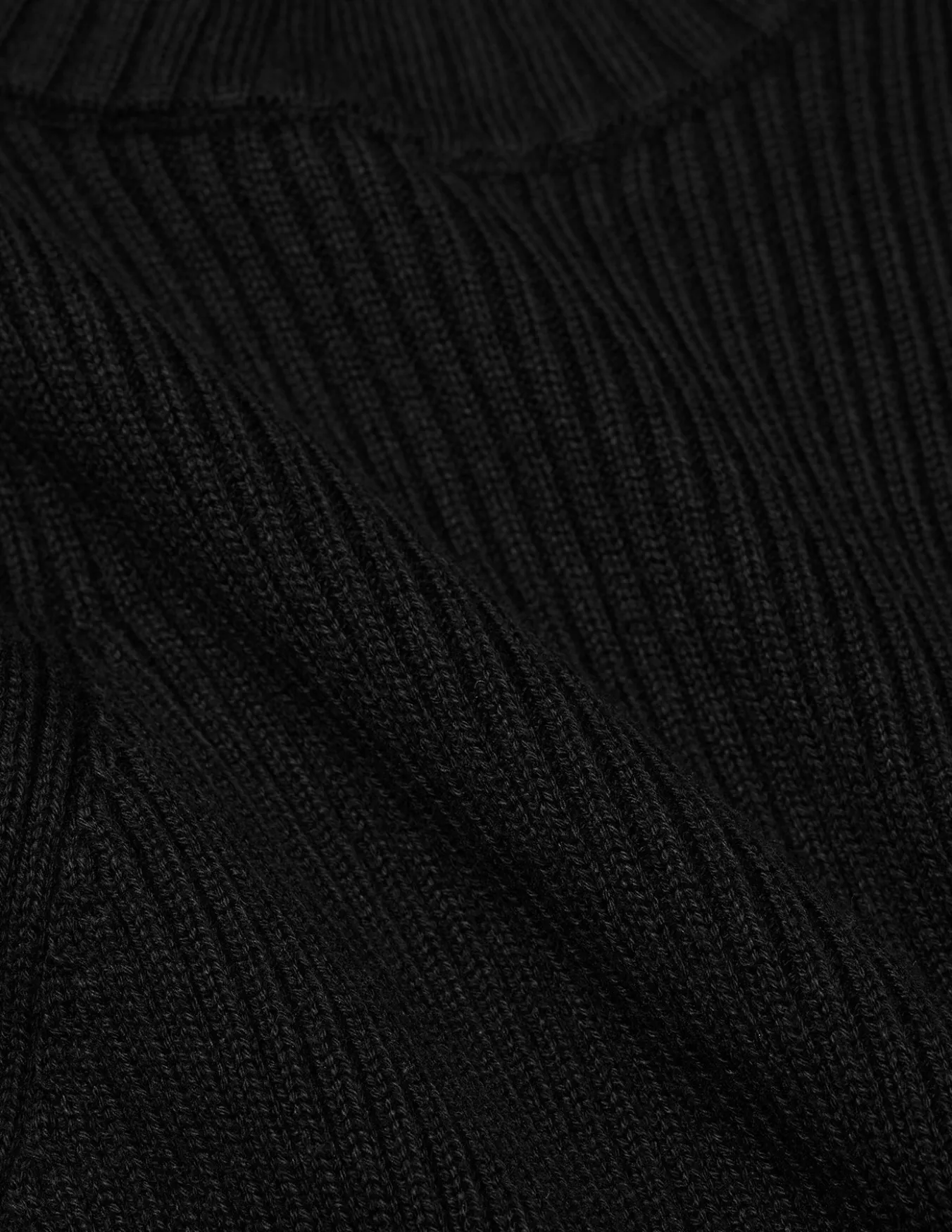 Women's Fine Knit Rib Vest Black