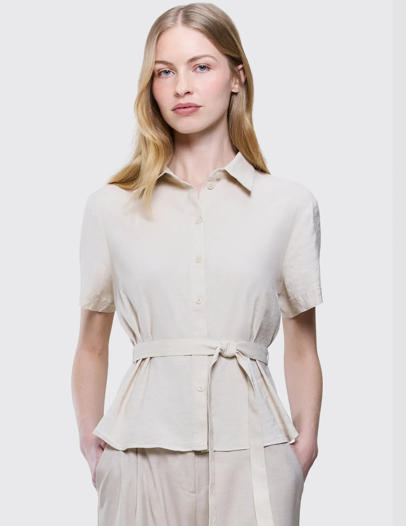 Women's Linen Shirt Short Sleeved Sandy Beige